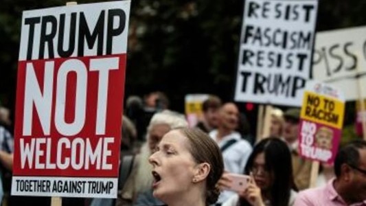 Protestas masivas en Escocia contra la visita de Trump