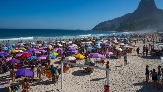 Dato del INDEC expone la crisis del turismo: por cada viajero que entró, dos argentinos salieron del país