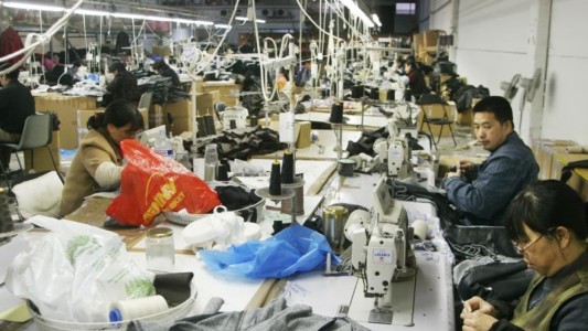 La mafia china se disputa el corazón de la "fast fashion" de Italia