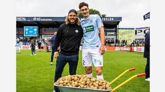 55 kilos de papas: el premio que le dieron como mejor jugador del partido