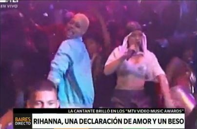 Rihanna, una declaración de amor y un beso