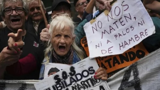 Jubilados y trabajadores del Garrahan se movilizan al centro porteño