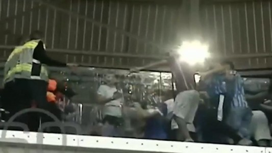 Brutal represión de la policía brasileña a hinchas de Godoy Cruz
