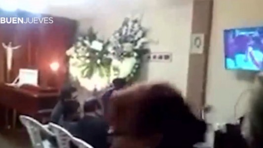 Festejaron hasta en un velatorio