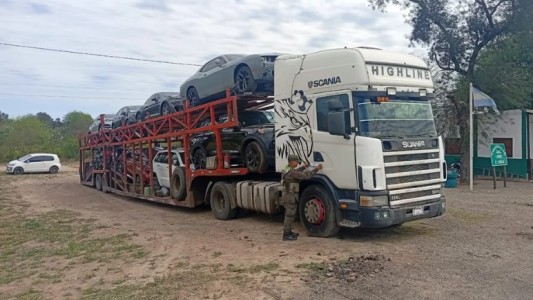 Formosa: secuestran ocho autos de alta gama y dos motos por supuestas maniobras de contrabando