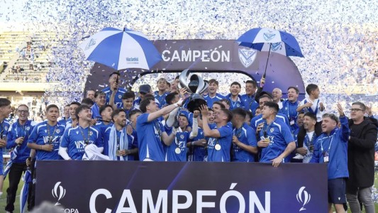 Vélez venció 2 a 0 a Central Córdoba y es campeón de la Supercopa Argentina