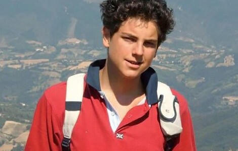 Miles de fieles celebraron en el Vaticano la canonización del primer santo milenial