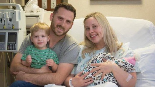 Dio a luz la madre que gestó a un bebé sin cerebro para donar sus órganos