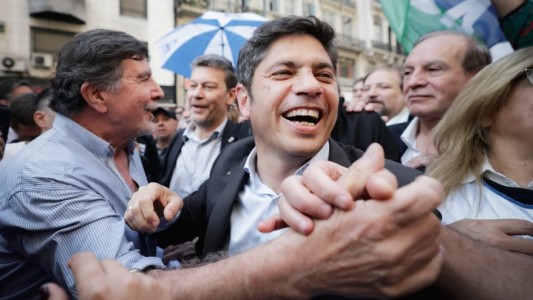 Kicillof se sumó a la Marcha Federal Universitaria al Congreso: "El pueblo está de pie"