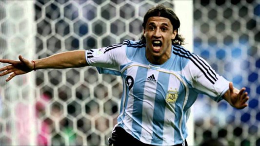 Crespo: "La Bombonera se mueve porque está mal hecha y tiene mal olor"