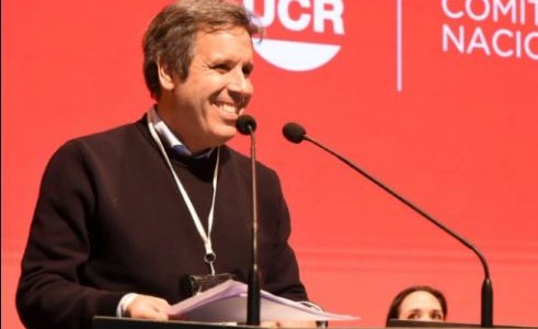 Facundo Manes cuestionó acuerdo del gobierno con FMI y advirtió: “Hunden el barco y festejan los salvavidas”