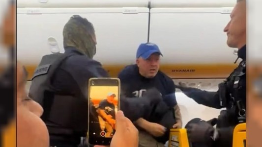 Aterrizaje de emergencia en Toulouse: una despedida de soltero complicó un vuelo comercial