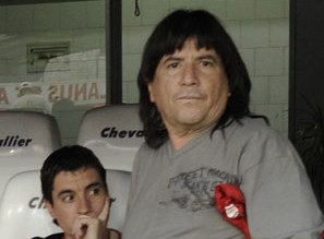 Doble turno para el brujo Manuel