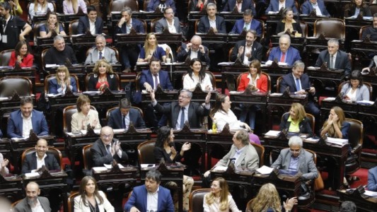 Fracasó el intento opositor por cambiar la coparticipación del impuesto a los combustibles