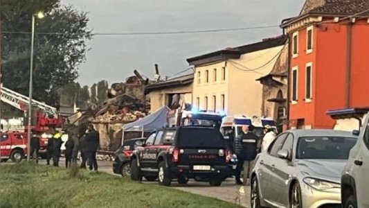 Italia: Llenaron con gas una cada para resistir un desalojo, explotó y hay tres muertos y 15 heridos
