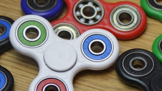 La carta viral del profesor contra el spinner, el juguete de moda