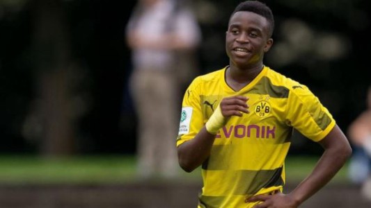 Polémica por la nueva estrella del fútbol europeo: ¿tiene realmente 12 años?