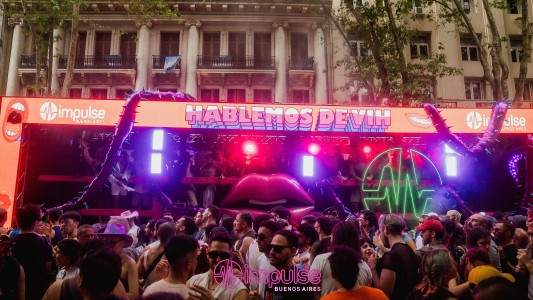 "Futuro Queer": Una intervención performática en la Marcha del Orgullo