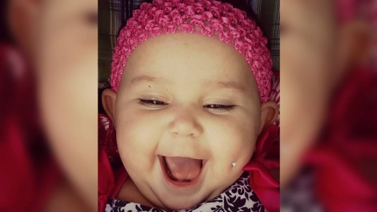 La verdad sobre el posteo de una madre de una bebé con un supuesto piercing