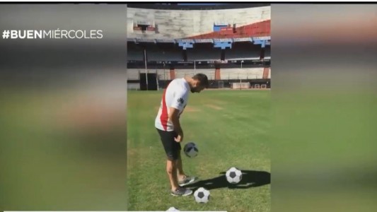 Pratto, con la banda roja