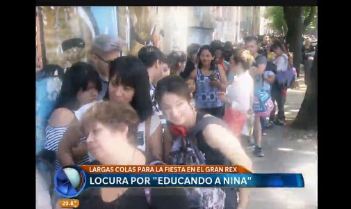 Locura por "Educando a Nina"