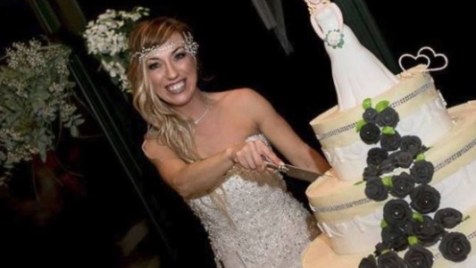La increíble historia de Laura Mesi, la primera italiana que logra casarse con ella misma