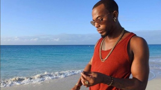 La historia del rapero que hace una colecta para demostrar que la Tierra es plana