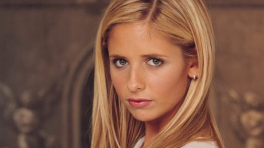 El insólito error de "Buffy, la cazavampiros" tras la muerte de George Michael