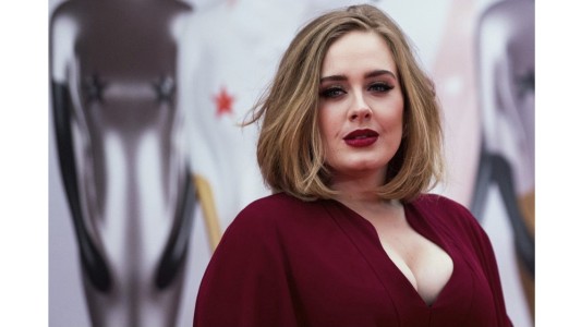 Adele es la artista que más discos vendió en 2016
