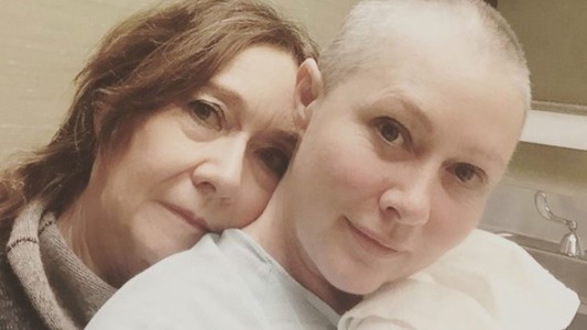 La actriz Shannen Doherty finalizó su tratamiento contra el cáncer