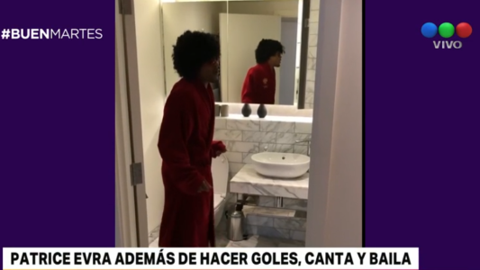 Patrice Evra además de hacer goles, canta y baila