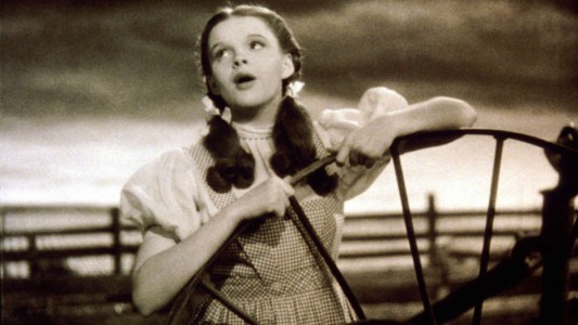 Revelan que Judy Garland fue abusada durante la filmación de "El Mago de Oz"