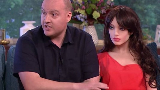 Samantha, la robot que se apaga si no quiere tener sexo