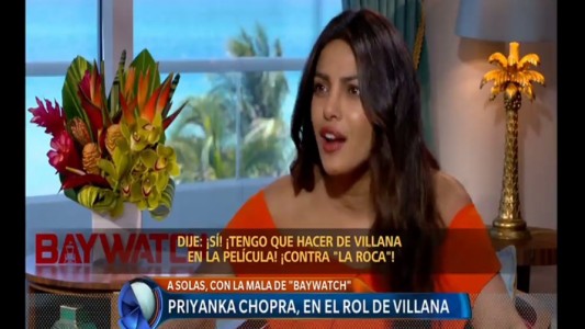 A solas, con la villana de "Baywatch"