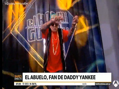 El abuelo fan de Daddy Yankee