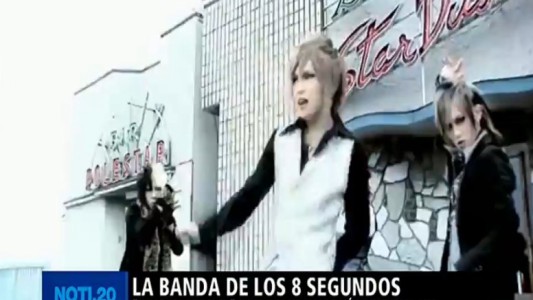 Fanáticos esperaron horas por un recital de 8 segundos