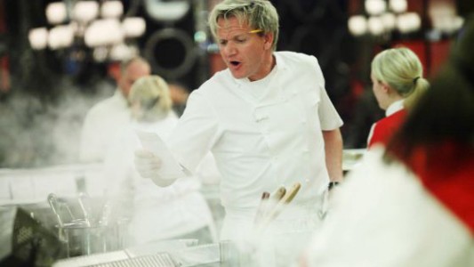 Motivado por una tragedia, el cocinero Gordon Ramsay trabaja en un documental sobre la cocaína