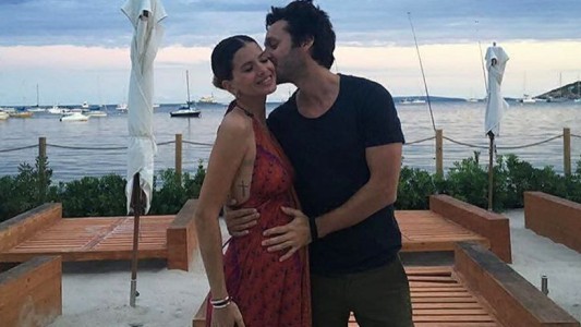 Una selfie muy dulce: Benjamín Vicuña, orgulloso de la pancita de la China Suárez