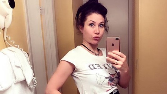 Adabel Guerrero, a full: posó desnuda con su pancita de embarazada