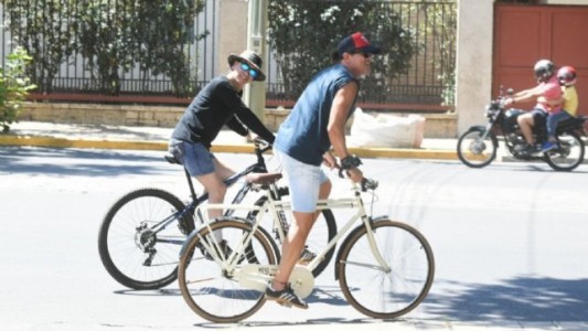 Carlos Vives, en bici por Dolores