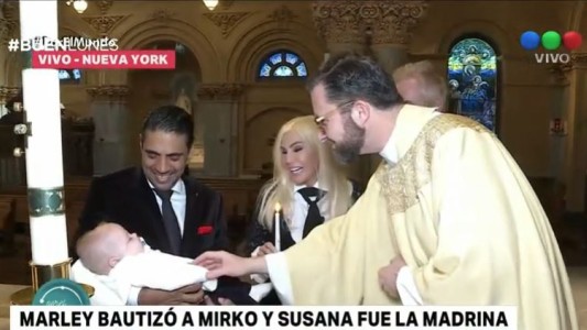 VIDEO: Así fue el emotivo bautismo de Mirko en Nueva York