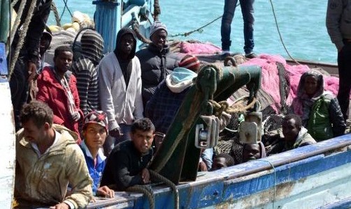 Tras un naufragio, cerca de 400 inmigrantes libios desaparecieron en el mar Mediterráneo