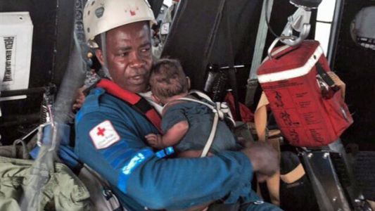 Colombia: una mujer y su bebe sobrevivieron cinco días en la selva tras un accidente aéreo