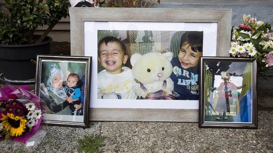 La tristeza del padre del Aylan en el entierro: "Quiero que se acabe este dolor"