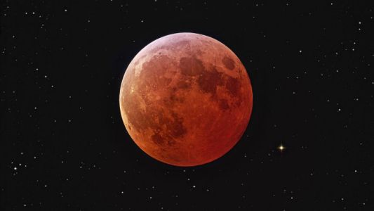 Se viene el fenómeno de la "luna de sangre" en el cielo de Argentina