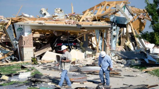 Explotó una casa en Texas: hay cinco heridos