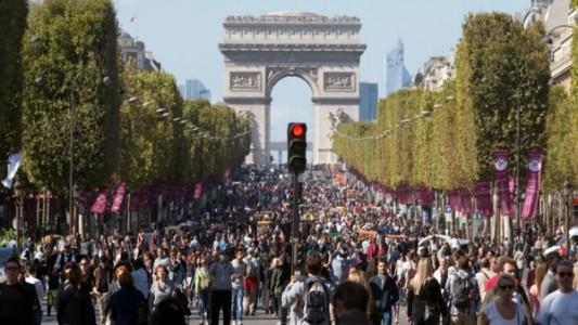 El día en que París se quedó sin autos