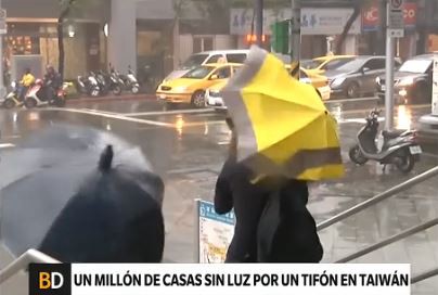 Un tifón dejó al menos dos muertos y 324 heridos en Taiwán