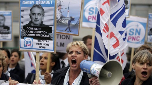 Rebelión en Air France: miles de empleados tomaron la sede