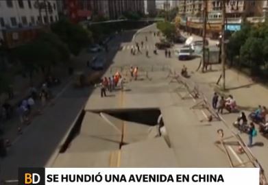 Se hundió una avenida en China